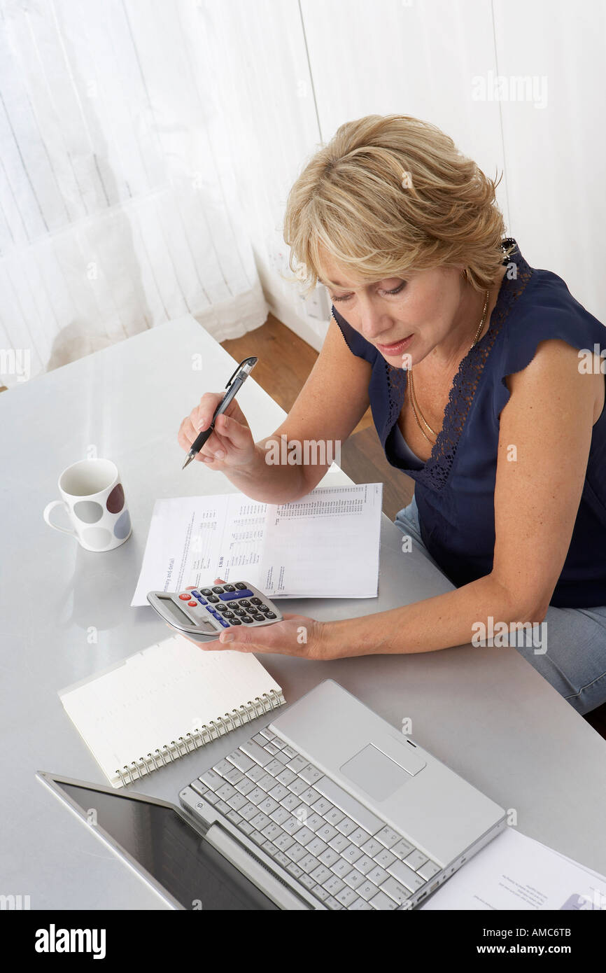 Femme travaillant Banque D'Images