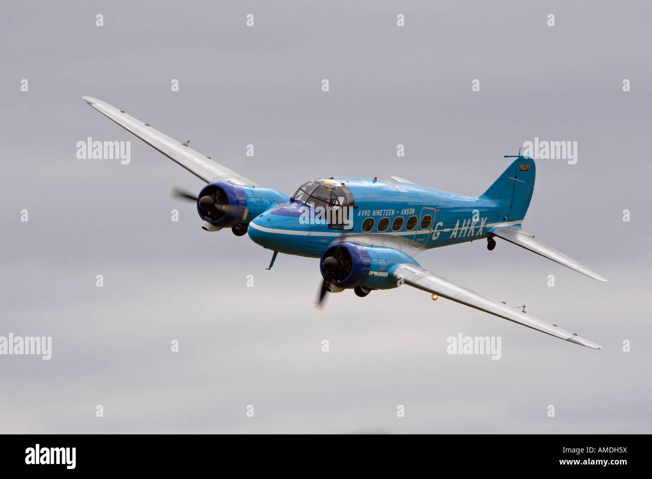 Ancien avion en ciel d'orage Old Warden Bedfordshire Banque D'Images