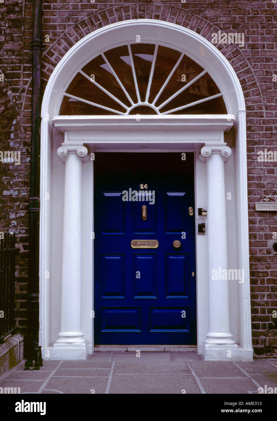 Géorgien pittoresque porte près de Fitzwilliam square, Dublin, Irlande (Irlande). Banque D'Images