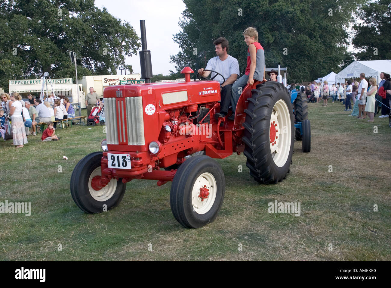 B 614 ancien vintage tracteur à Moreton in Marsh comice agricole Septembre 2005 UK Cotswolds Banque D'Images