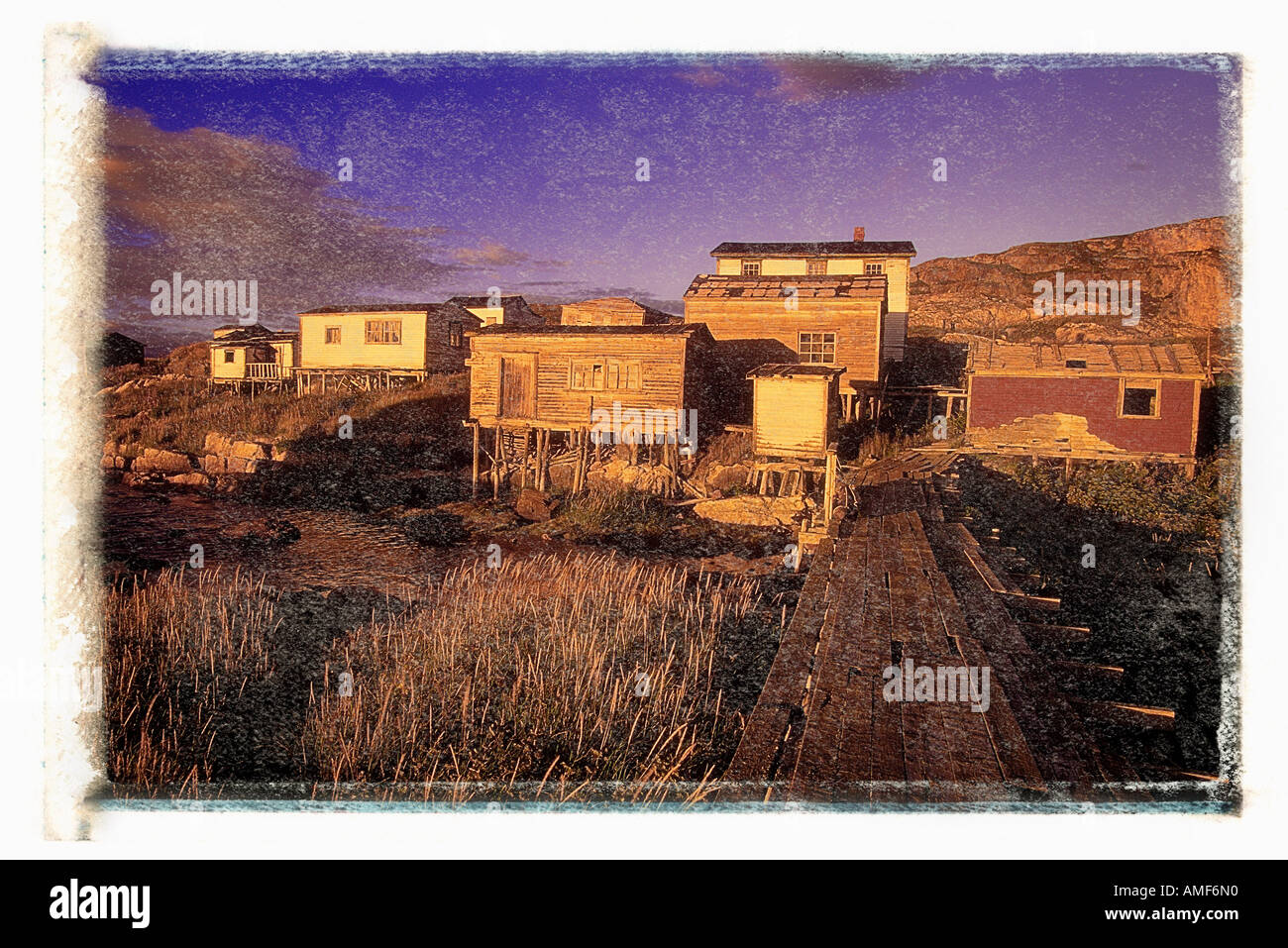Les bâtiments et les piétons, Battle Harbour, Terre-Neuve et Labrador, Canada Banque D'Images