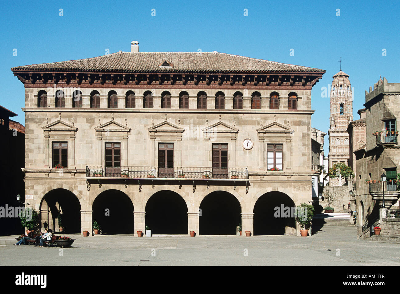 Bâtiment principal, Plaza Mayor, Poble Espanyol (Village Espagnol) de Montjuic, Barcelone, Espagne Banque D'Images