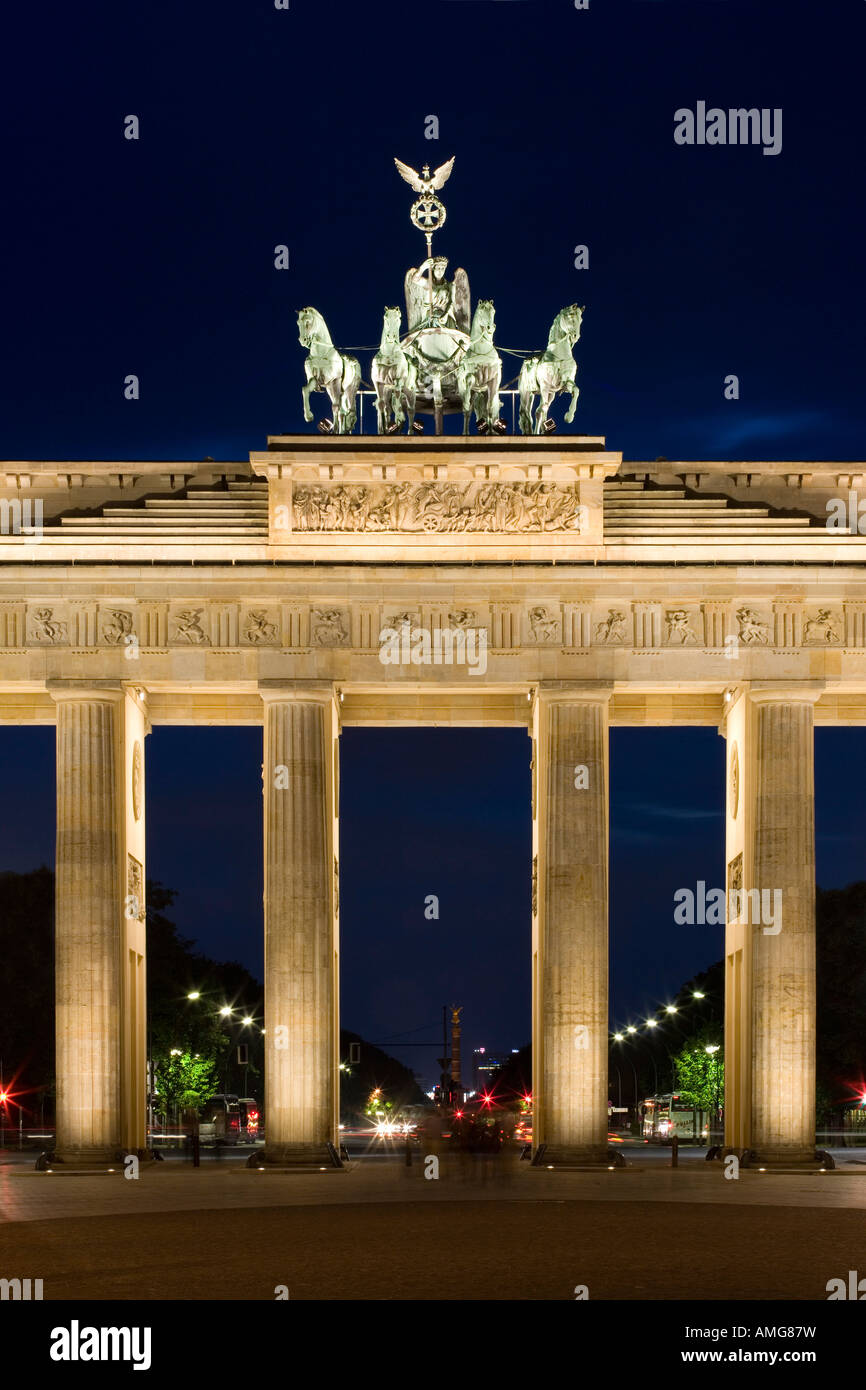 Quadriga, Porte de Brandebourg, Berlin. Architecte : Carl Gotthard Langhans Banque D'Images