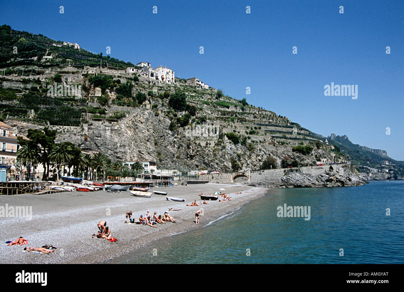 La plage de Minori, Minori, sur la côte amalfitaine, Campanie, Italie Banque D'Images