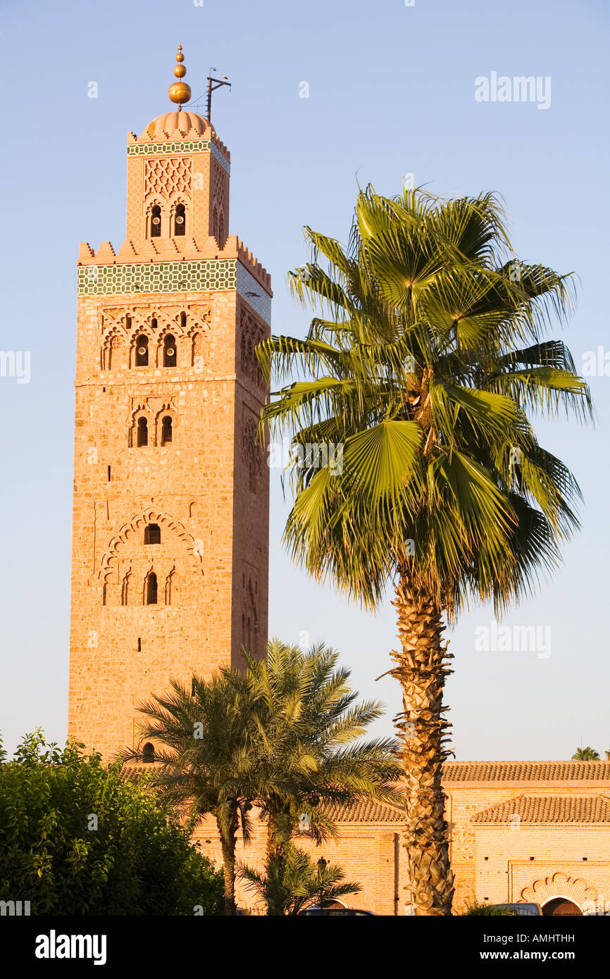 Mosquée de la Koutoubia Maroc Marrakech est le plus célèbre monument de la ville musulmane datée de 1199 en vertu de l'El Mansour Banque D'Images