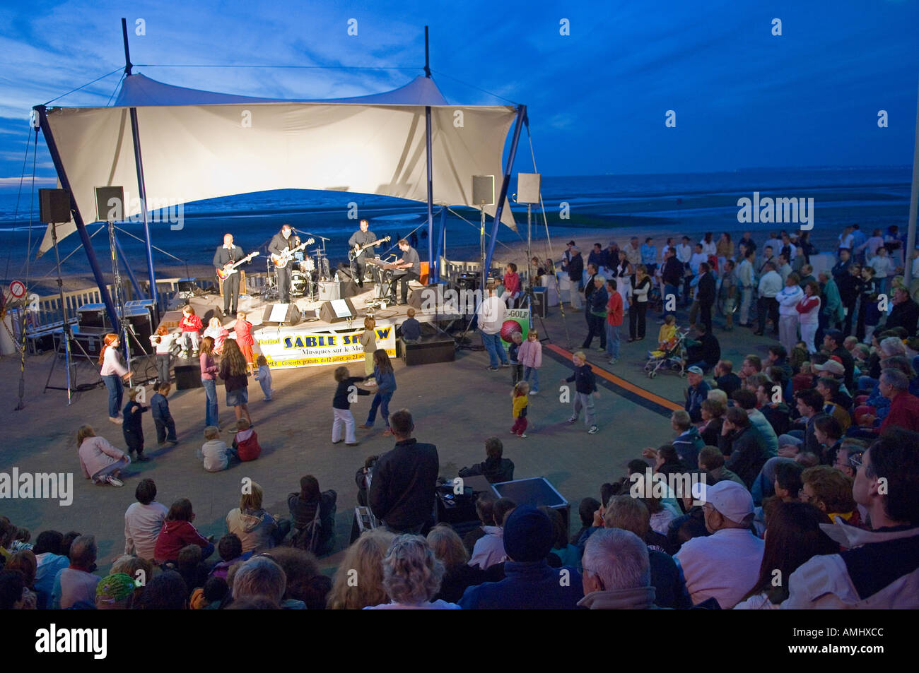 France Libre concert pop au bord de mer à Villers sur Mer en Normandie Banque D'Images