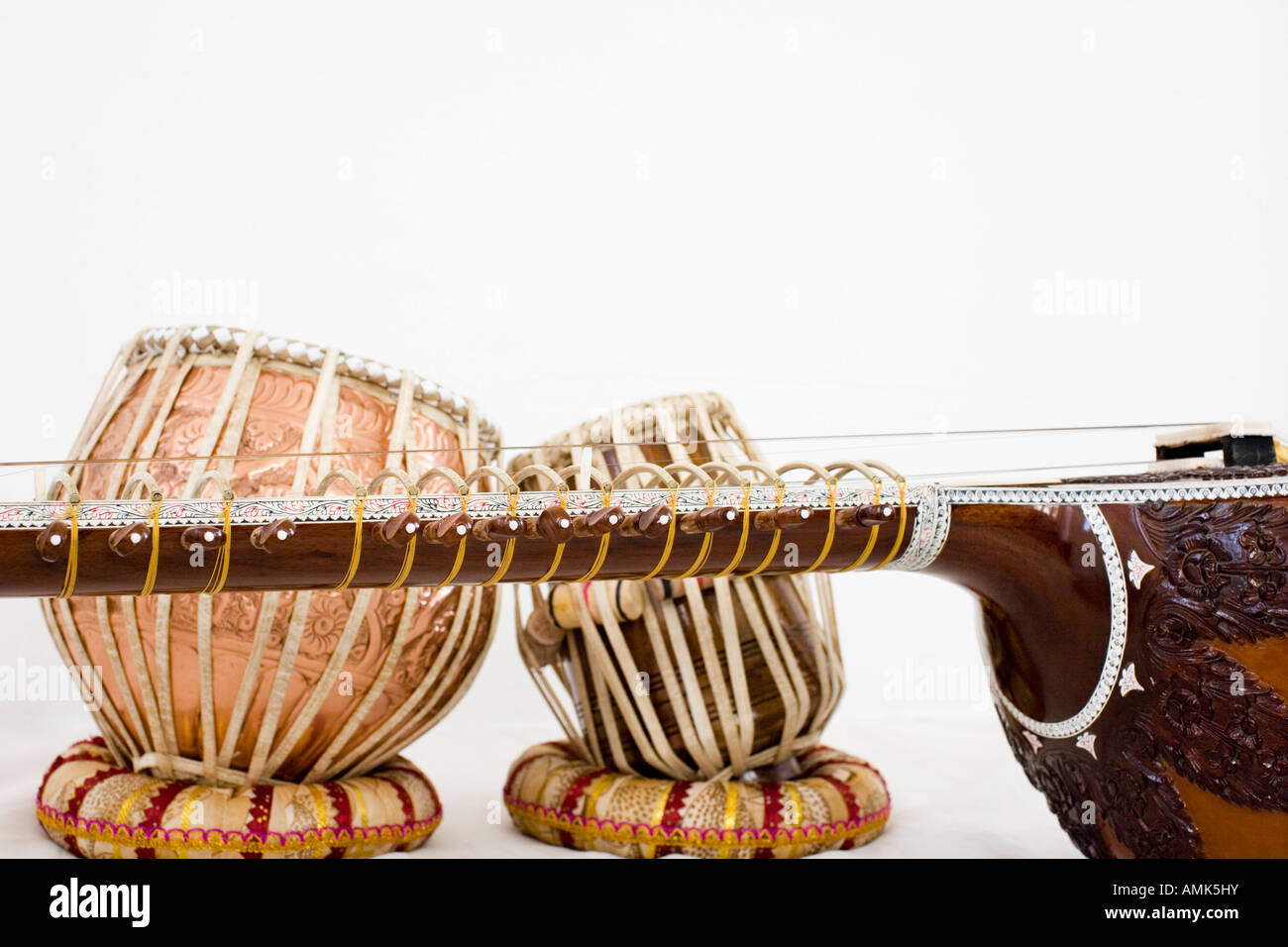 Instruments de musique classique indienne sitar tabla Banque D'Images