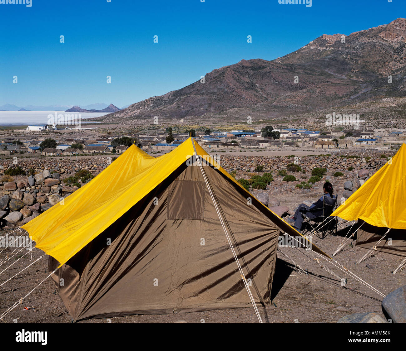Tente sur salt lake, Salar de Uyuni, Uyuni, Bolivie, Amérique du Sud Photo  Stock - Alamy