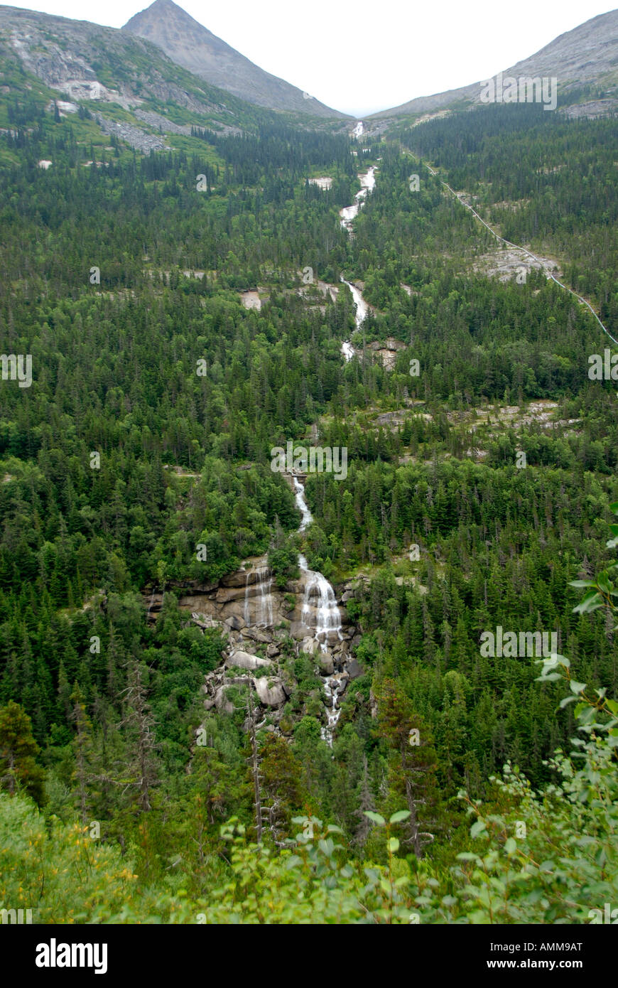 Pitchfork Falls Route du Klondike Sud Col blanc Alaska Skagway AK United States US Banque D'Images