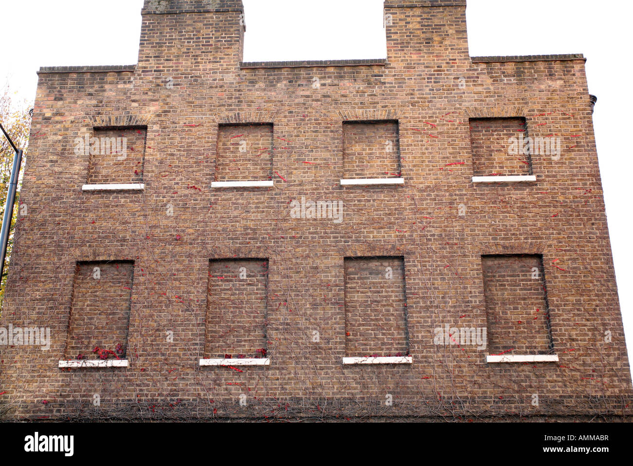 Bâtiment avec des signes de la fenêtre Taxe, St John's Wood, Londres Banque D'Images
