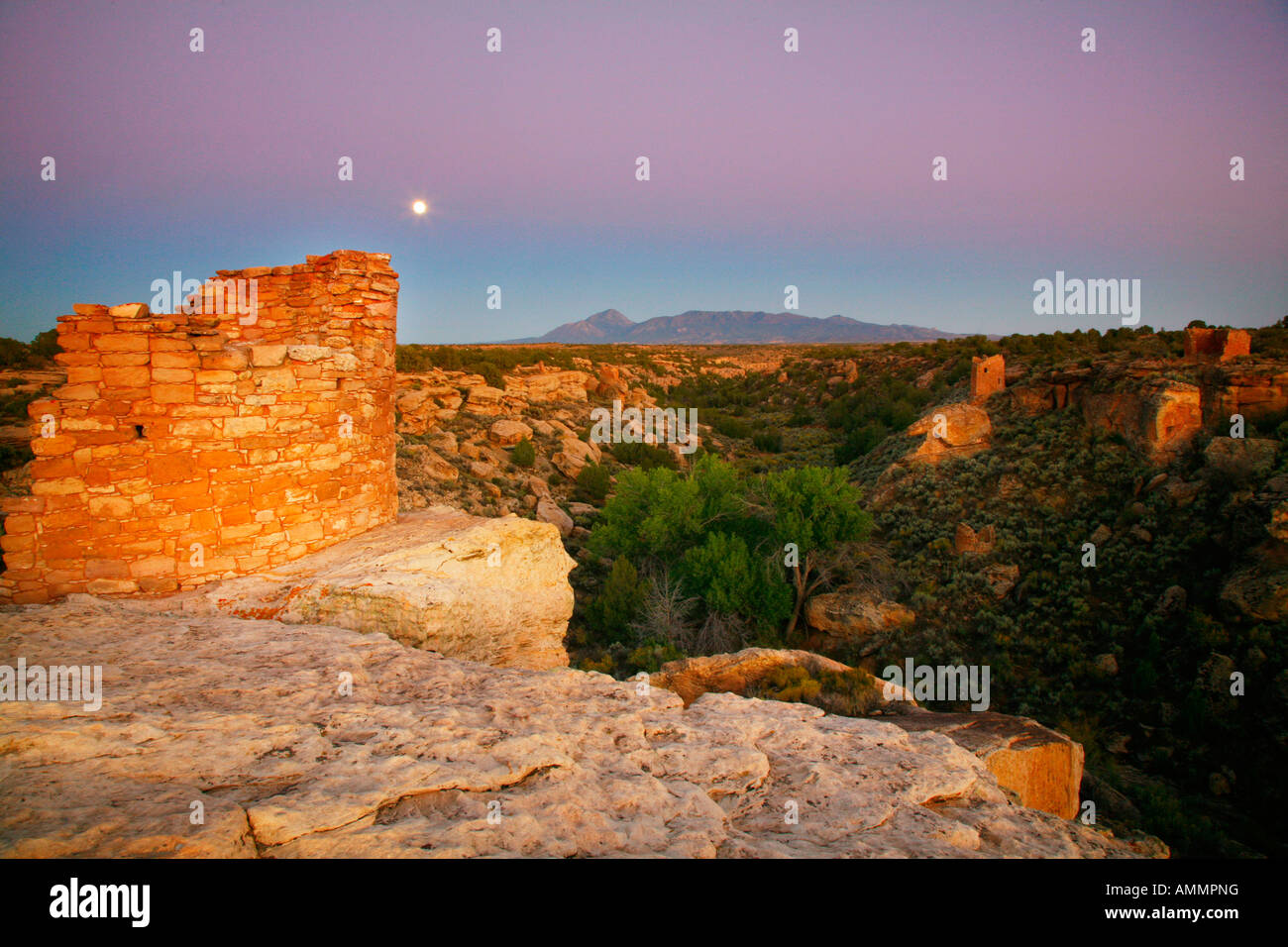 Lever de Tower Group, Hovenweep National Monument, Colorado Utah border Banque D'Images