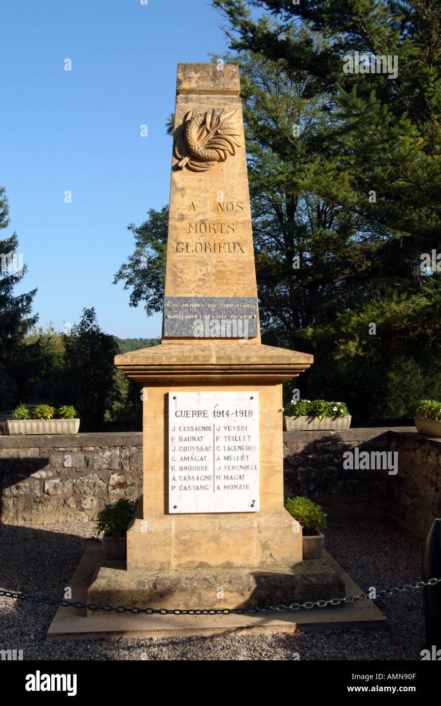 War Memorial Molieres Dordogne Banque D'Images