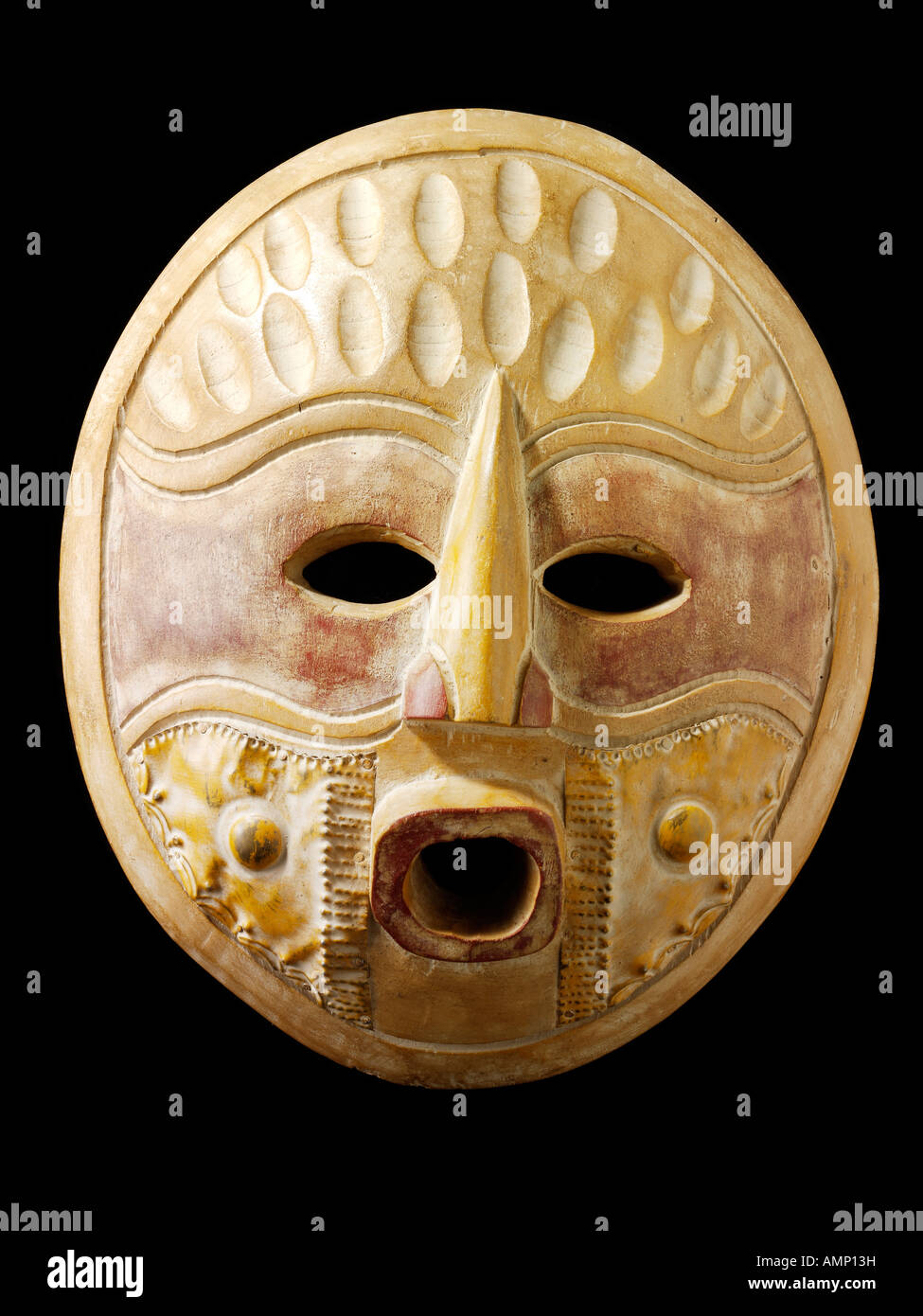 Traditionnelle ethnique masque africain. L'art et l'artisanat. Banque D'Images