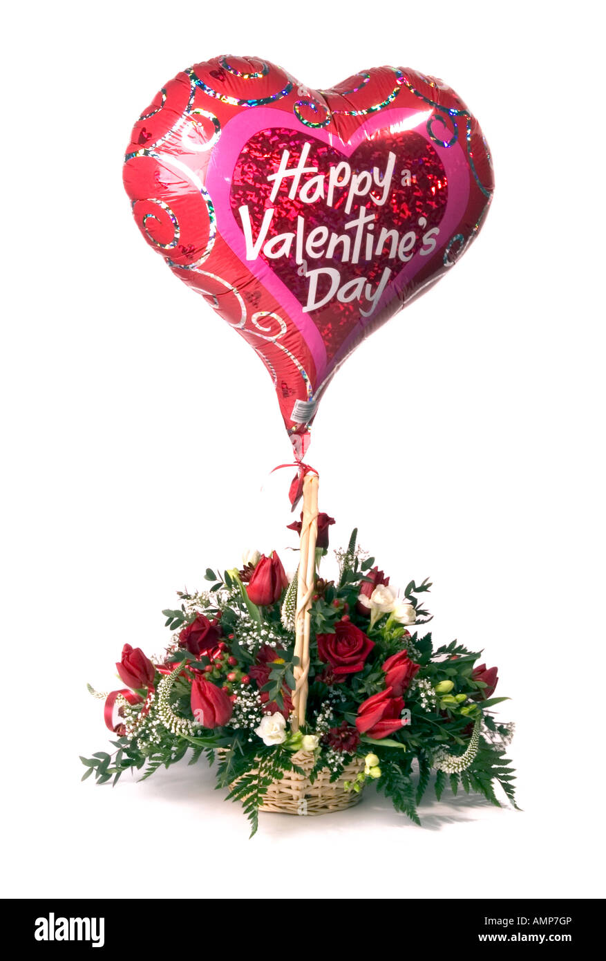 Affichage imprimé floral de roses rouges et des tulipes avec ballon en forme coeur rose avec logo 'Happy Valentines Day'' Banque D'Images