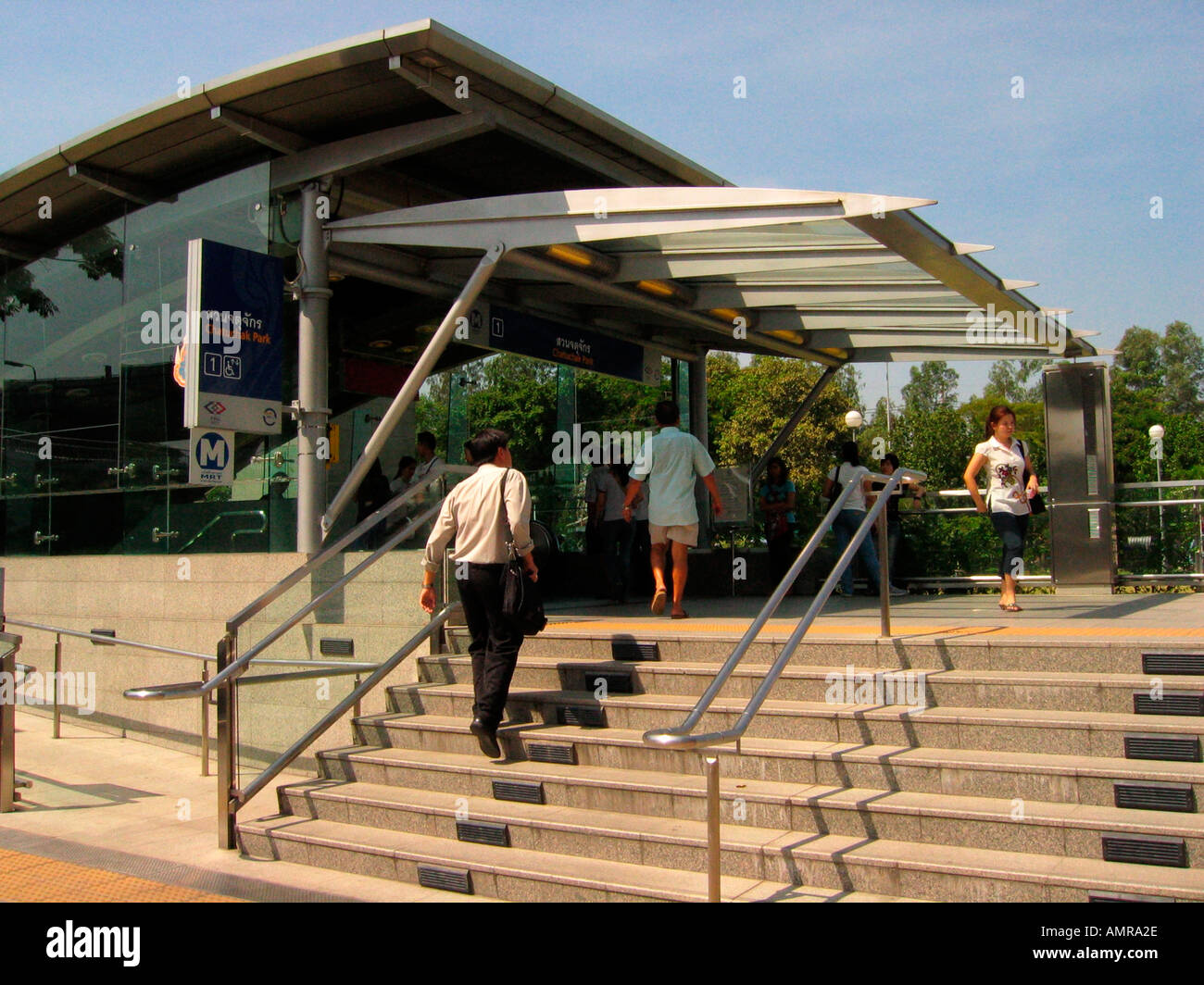 Entrée de système de transport souterrain Chutuchak Park terminus Bangkok Thaïlande Banque D'Images