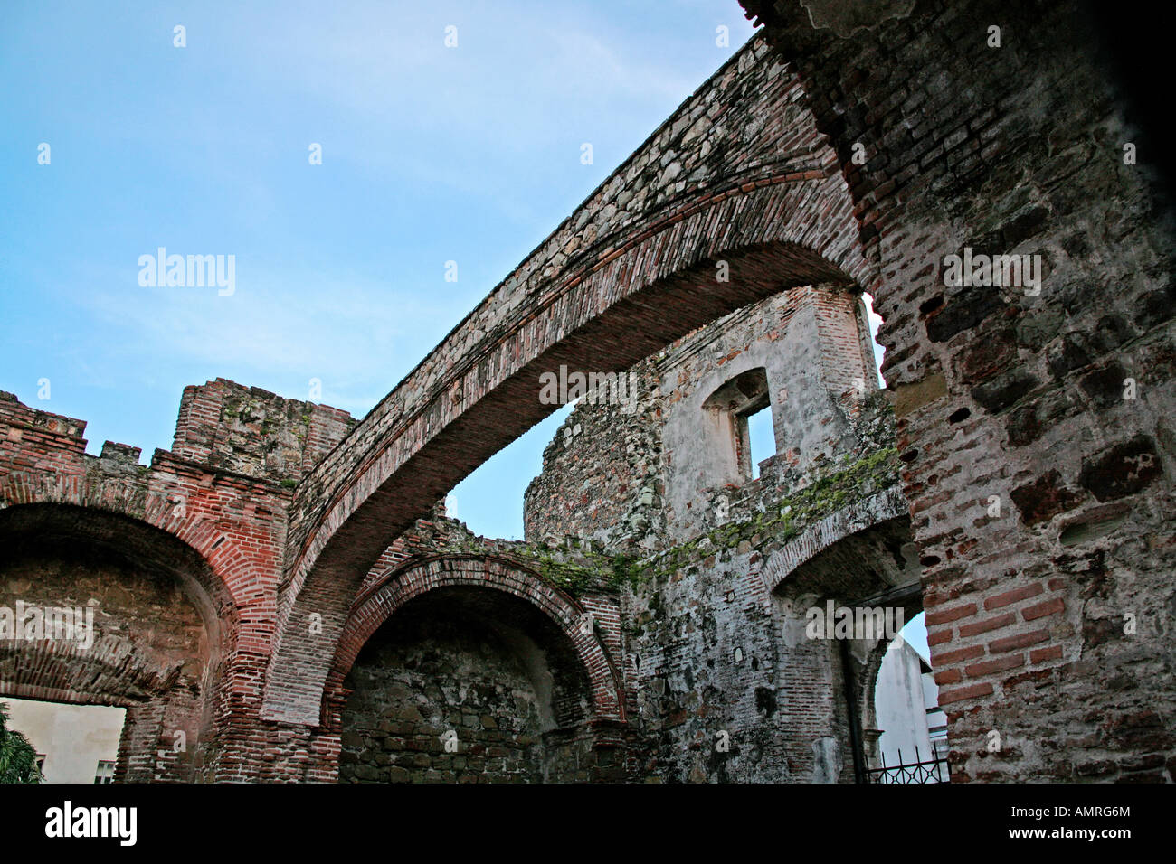 Télévision Arch ou Arco Chato au couvent de Santo Domingo en el Casco Antiguo ou Casco Viejo Panama City Panama Banque D'Images