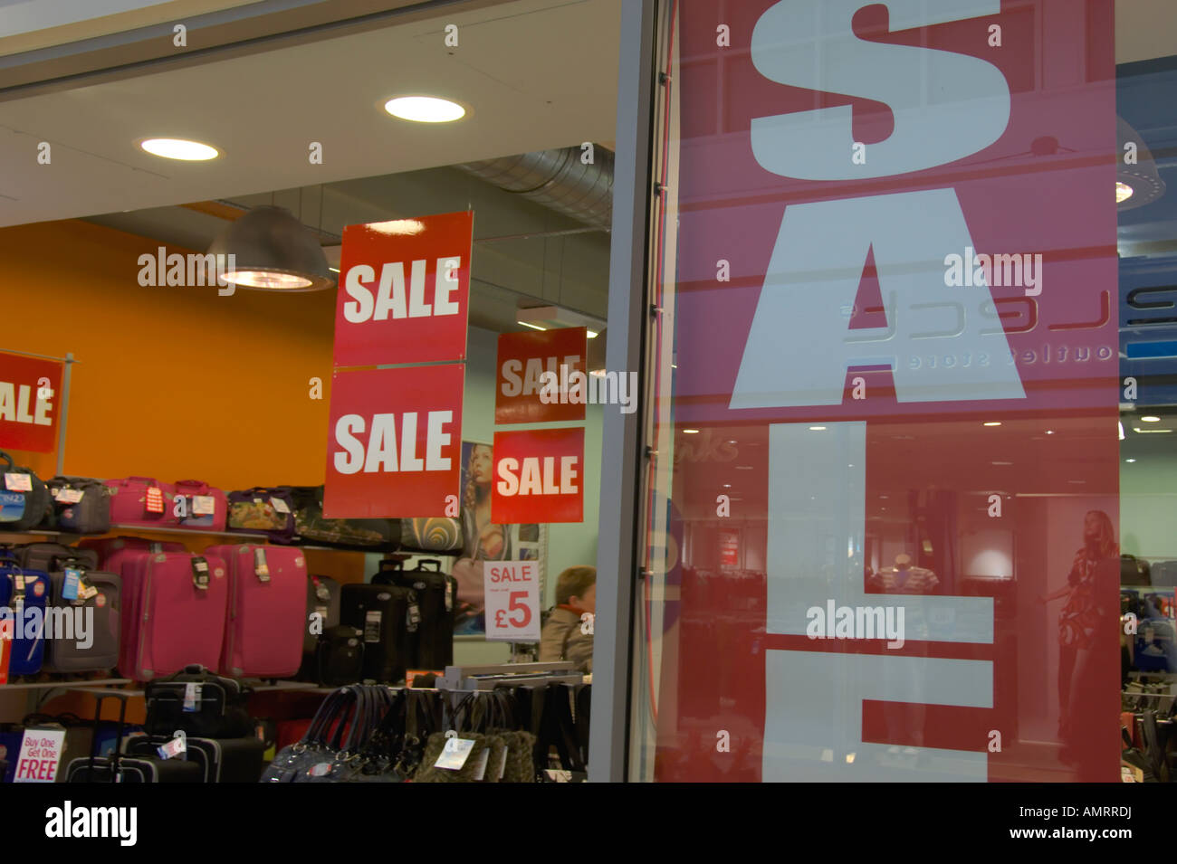 À vendre signes McCarthur Glen Designer Outlet Bathgate Livingston West Lothian en Écosse Banque D'Images