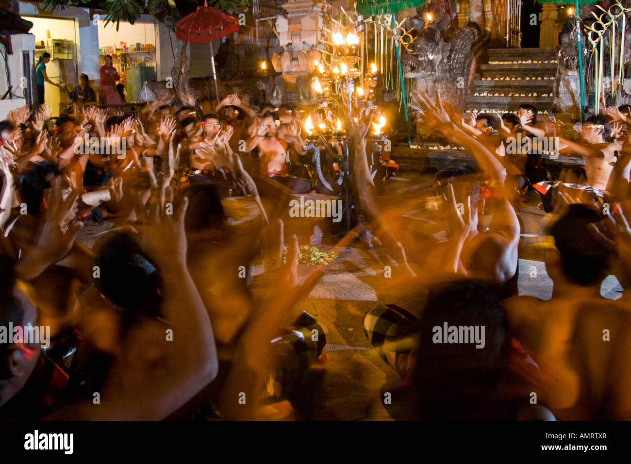 Spectacle de danse Kecak Ubud Bali Indonésie Banque D'Images Spectacle de danse Kecak Ubud Bali Indonésie Banque D'Images