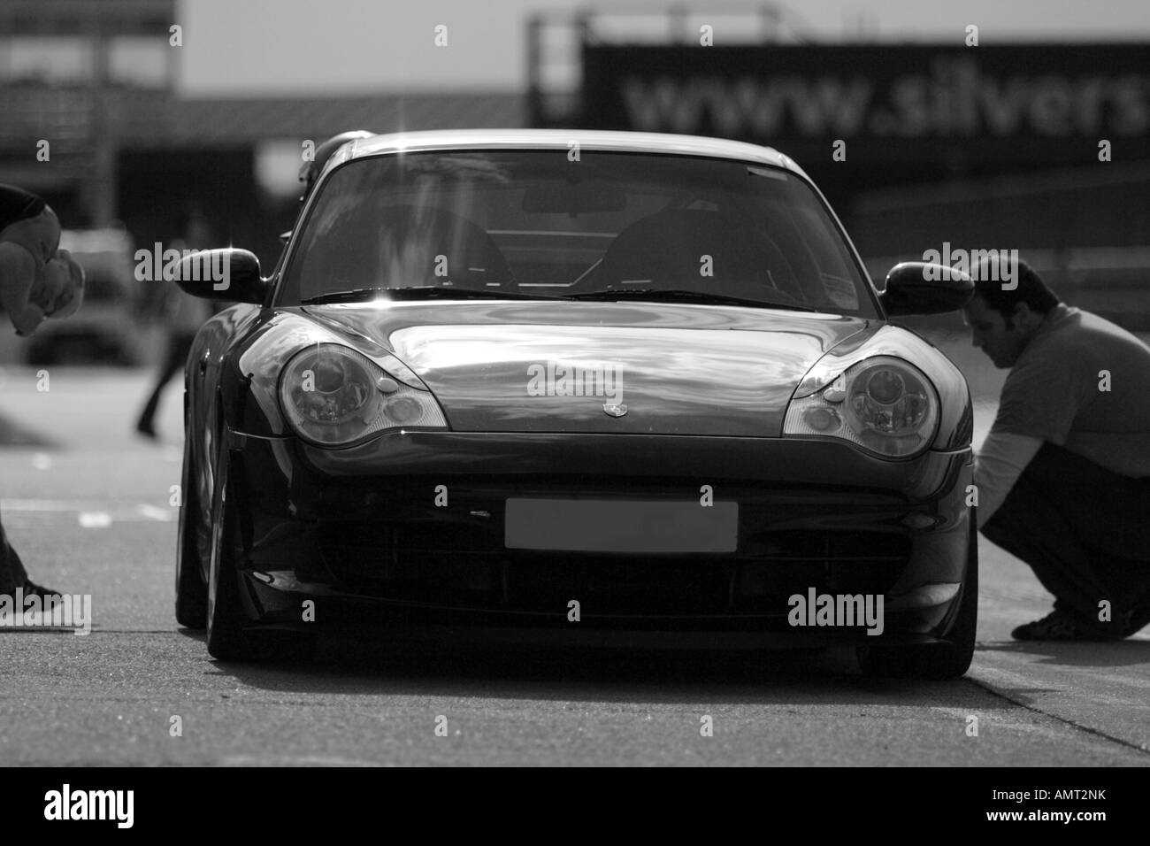 Porsche à Silverstone le Pit Lane Banque D'Images