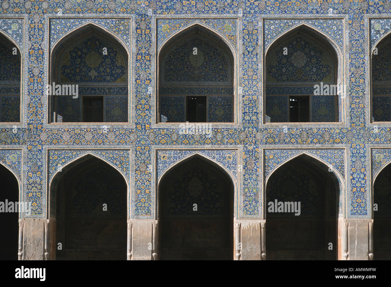 Arcade allées du Masdjid-e Imam mosquée, Iran, Ispahan Banque D'Images