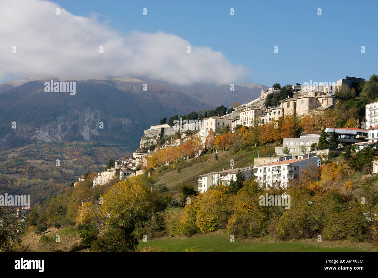 Vue paysage de la forteresse historique ville,'La Fortezza di Civitella del Tronto',Abruzzo, Italie, Banque D'Images