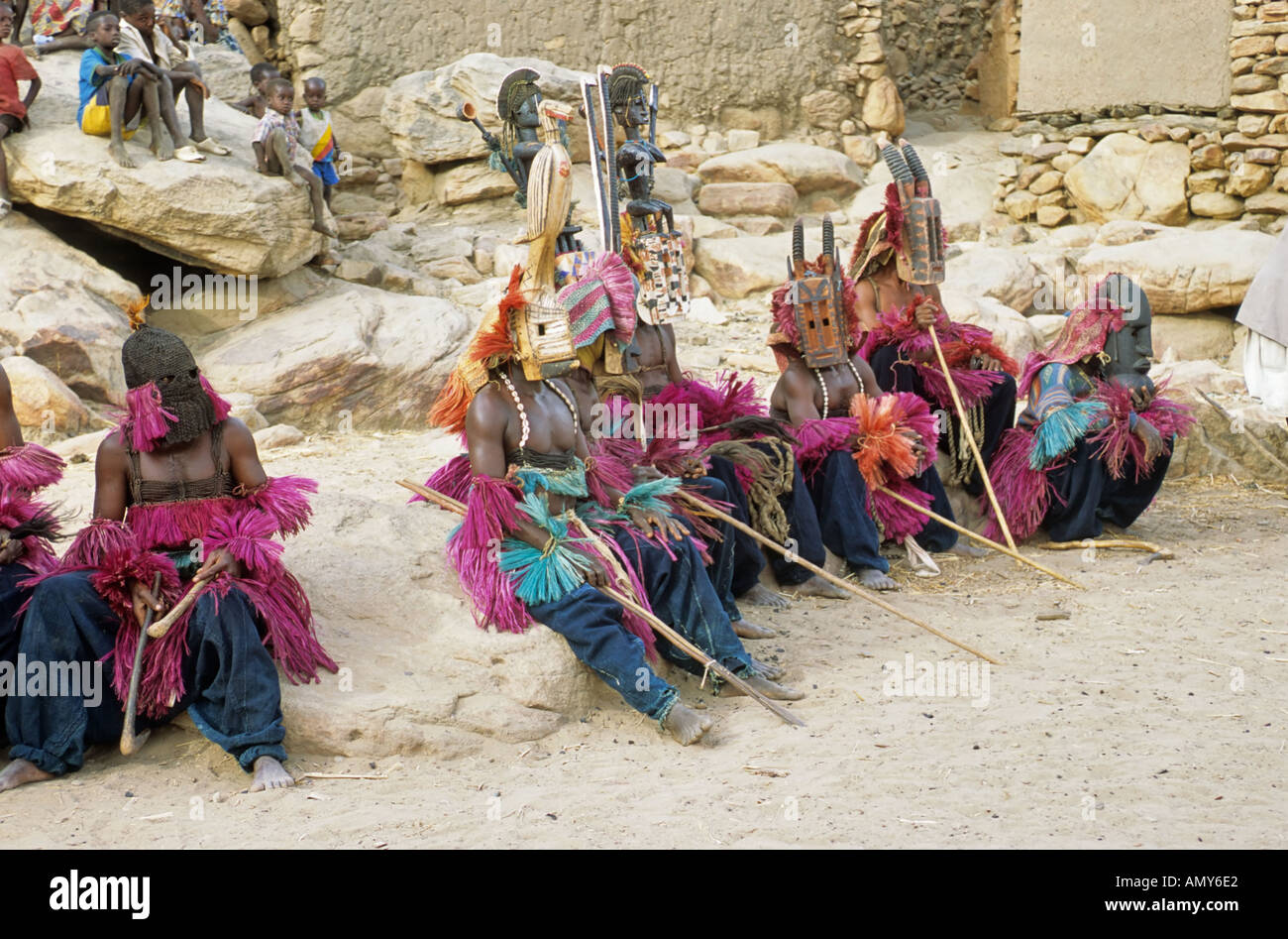 Danse des masques dogons, Tirelli, Mali Banque D'Images