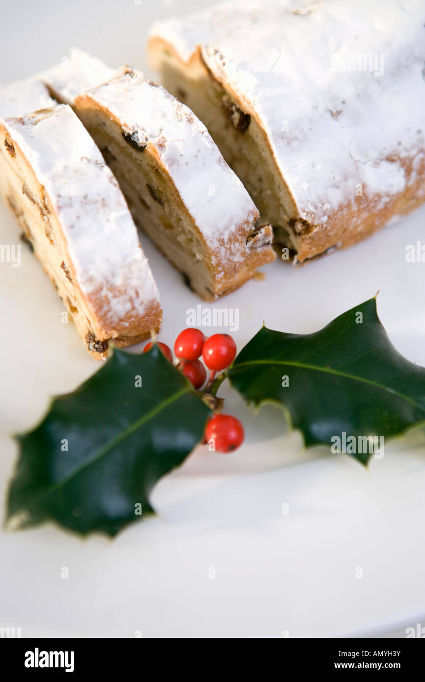 Gâteau de Noël Stollen cuisine traditionnelle ambiance festive Banque D'Images