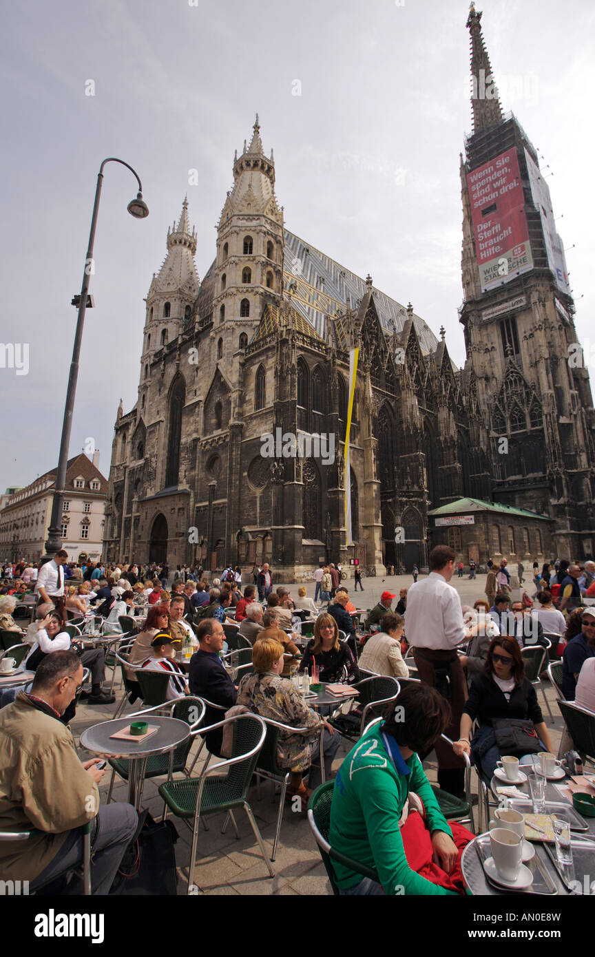 Cafe de la Stephansplatz près de Stephansdom au centre-ville de Vienne, Autriche, Europe Banque D'Images