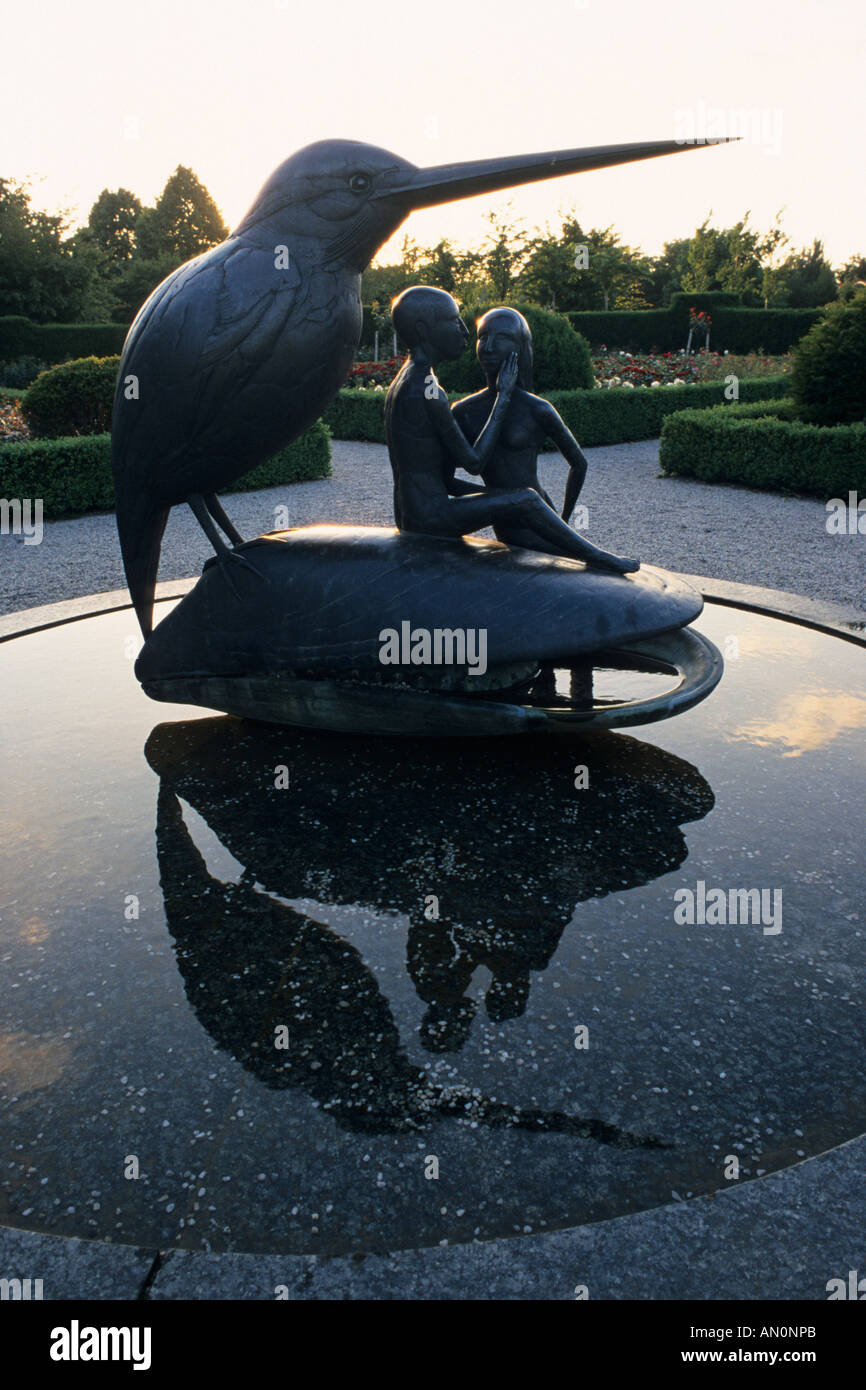 Fontaine des oiseaux, britzer garten, Berlin, Allemagne Banque D'Images