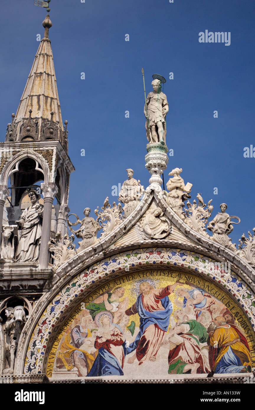 Basilica di San Marco à côté du Palazzo Ducale de la Piazza San Marco (Place Saint Marc) à Venise, Vénétie, Italie, Europe. Banque D'Images