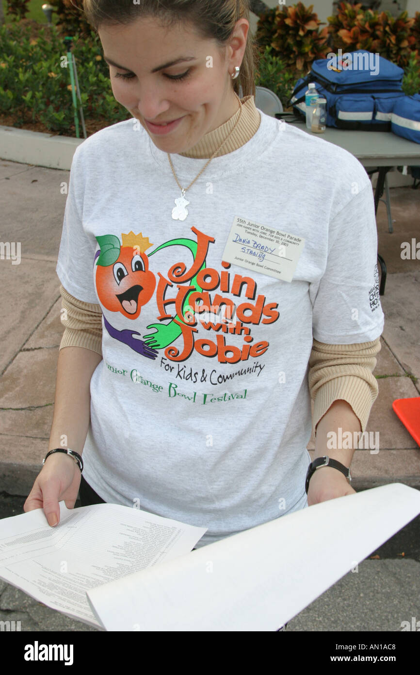 Miami Florida,Coral Gables,Junior Orange Bowl Parade,événement culturel,tradition,activité,marche,exercice,marche,reconnaissance,divertissement,performance Banque D'Images