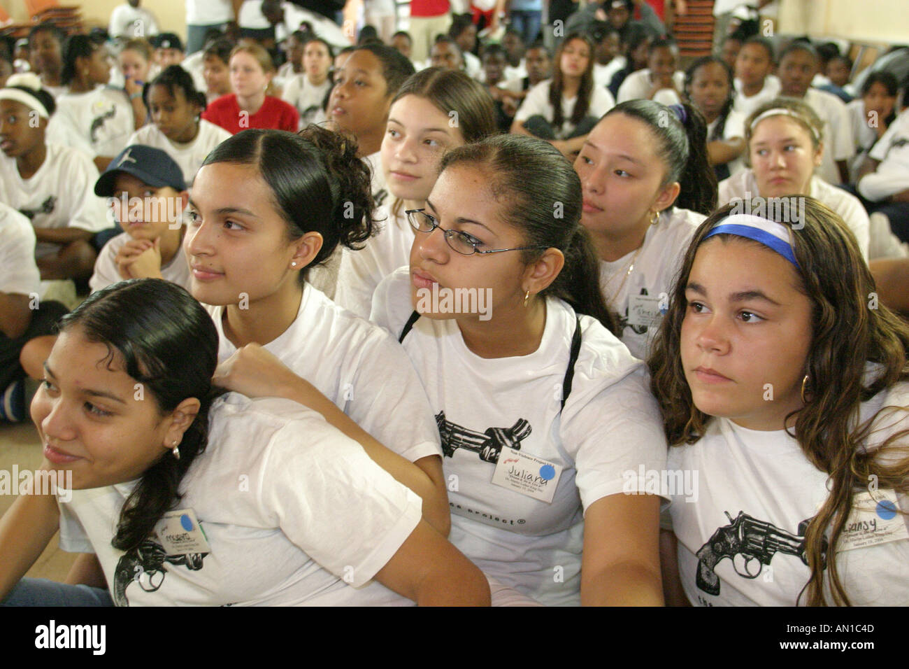 Miami Florida,non violence Project USA,apprendre apprend l'apprentissage,enseigner,étudiants éducation élève jeunesse,anti drogue anti violence,éducation,étude,non Banque D'Images