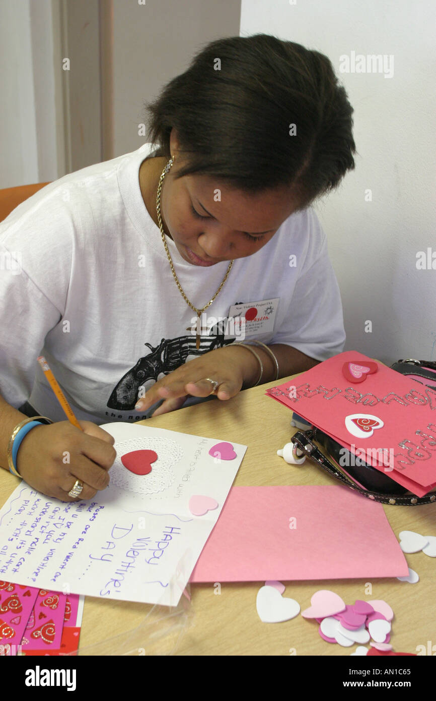 Miami Florida,non violence Project USA,apprendre apprend l'apprentissage,enseigner,étudiants éducation élève jeunesse,anti drogue anti violence,éducation,étude,non Banque D'Images