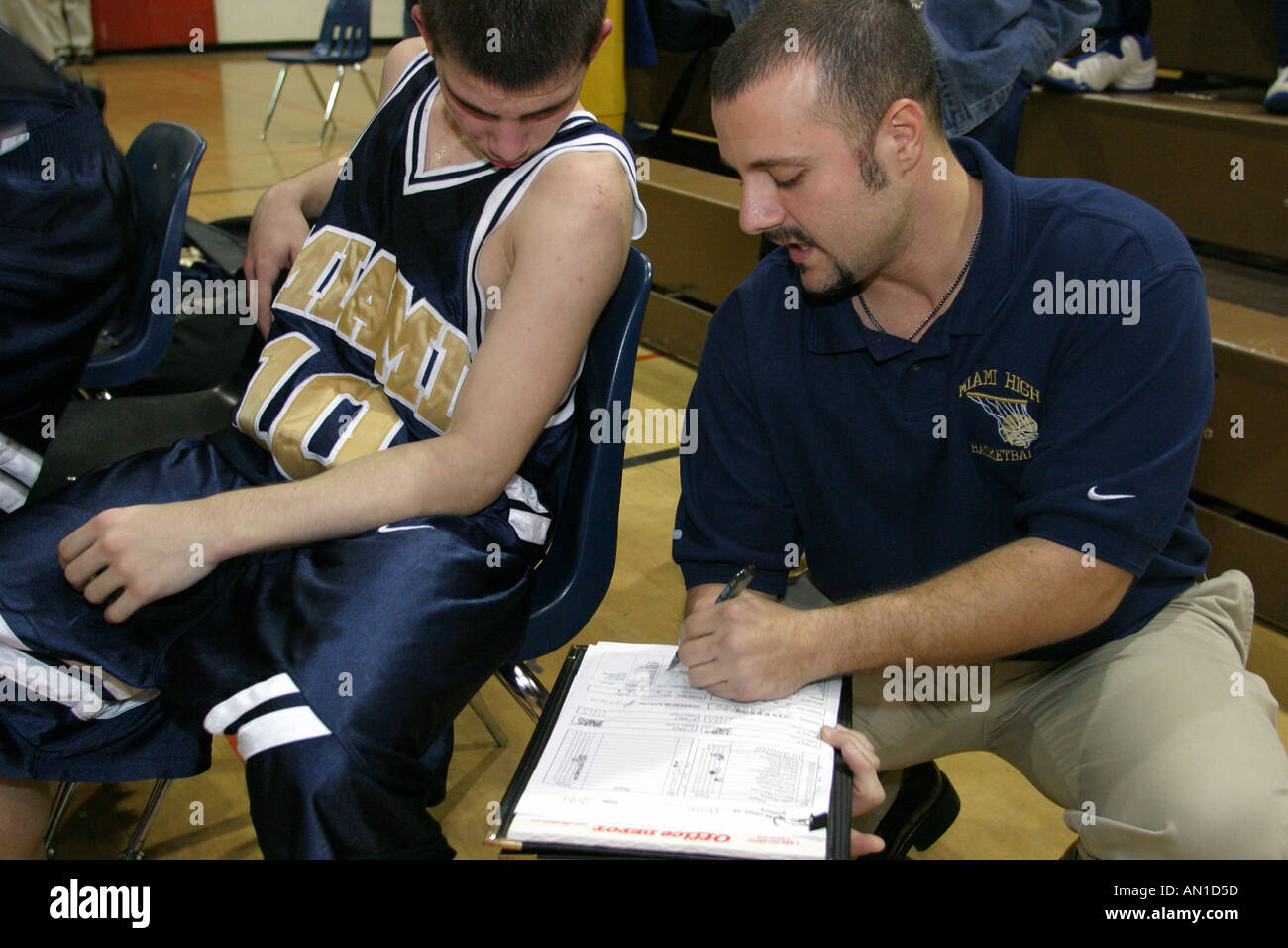 Miami Florida,Little Haiti,Edison High School,campus,jeu de basket-ball vs Miami High School,campus,joueurs,étudiants éducation élèves élèves élèves,scho Banque D'Images