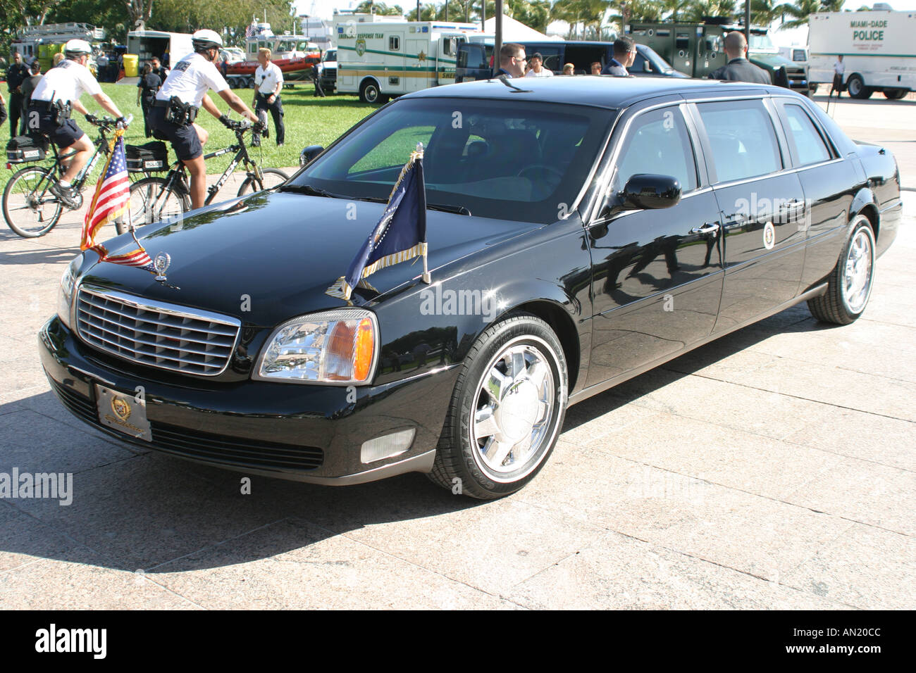 Miami Florida, Bayfront Park, produits, exposition de véhicules et d'équipements liés à la lutte contre le terrorisme, limousine présidentielle américaine, visite des visiteurs en voyage Banque D'Images