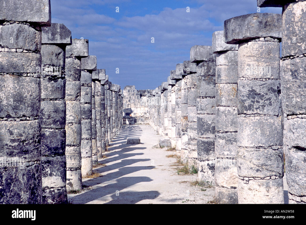 Le 'temple des mille colonnes" au Chichen Itza ruines Maya au Mexique. Banque D'Images