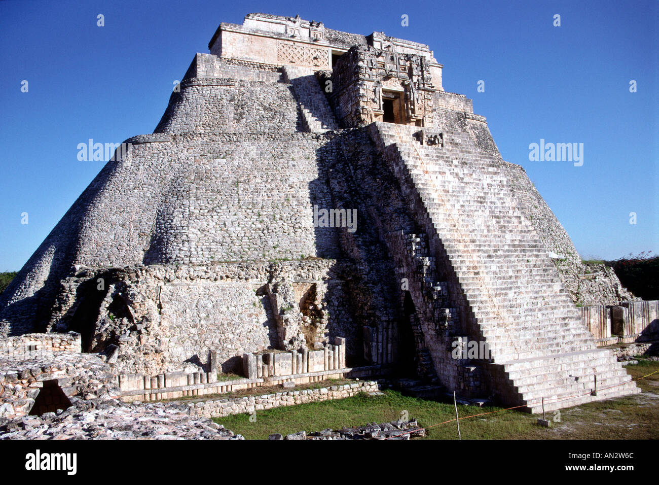La pyramide du magicien, une partie de l'Uxmal maya au Mexique" l'état du Yucatan. Banque D'Images