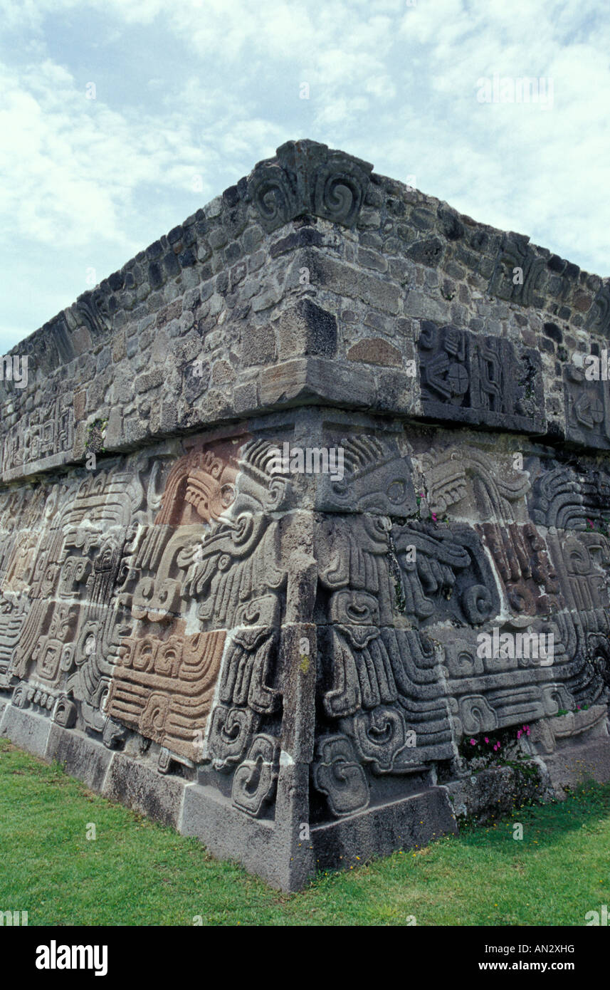 Pyramide du Serpent à plumes dans les ruines de Xochicalco près de Cuernavaca, Morelos, Mexique Banque D'Images