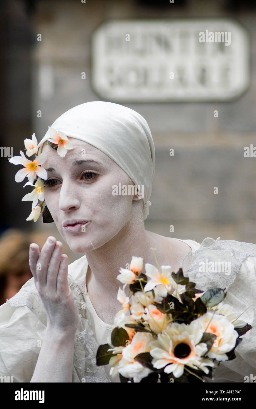 Artiste Mime dans le Royal Mile d'Édimbourg pendant le festival Fringe Banque D'Images