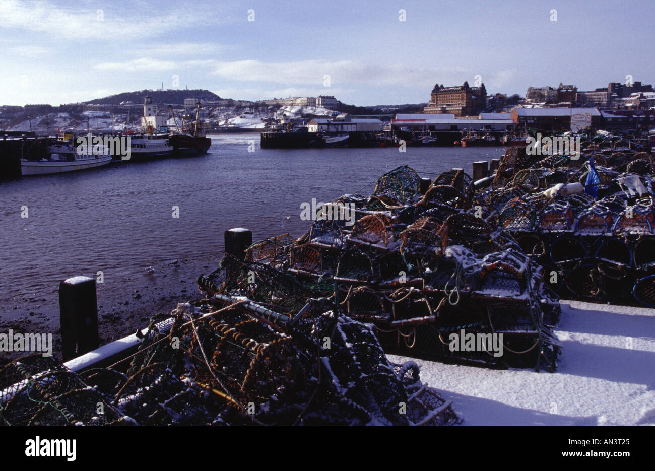 Scène d'hiver et des casiers à crabe Banque D'Images