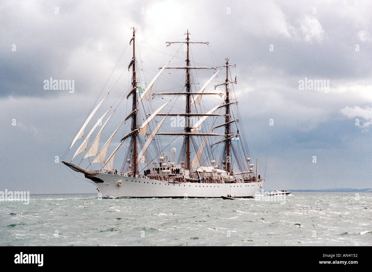 Tall Ships dans la baie de Dublin 1998 osheaphotography www com Banque D'Images