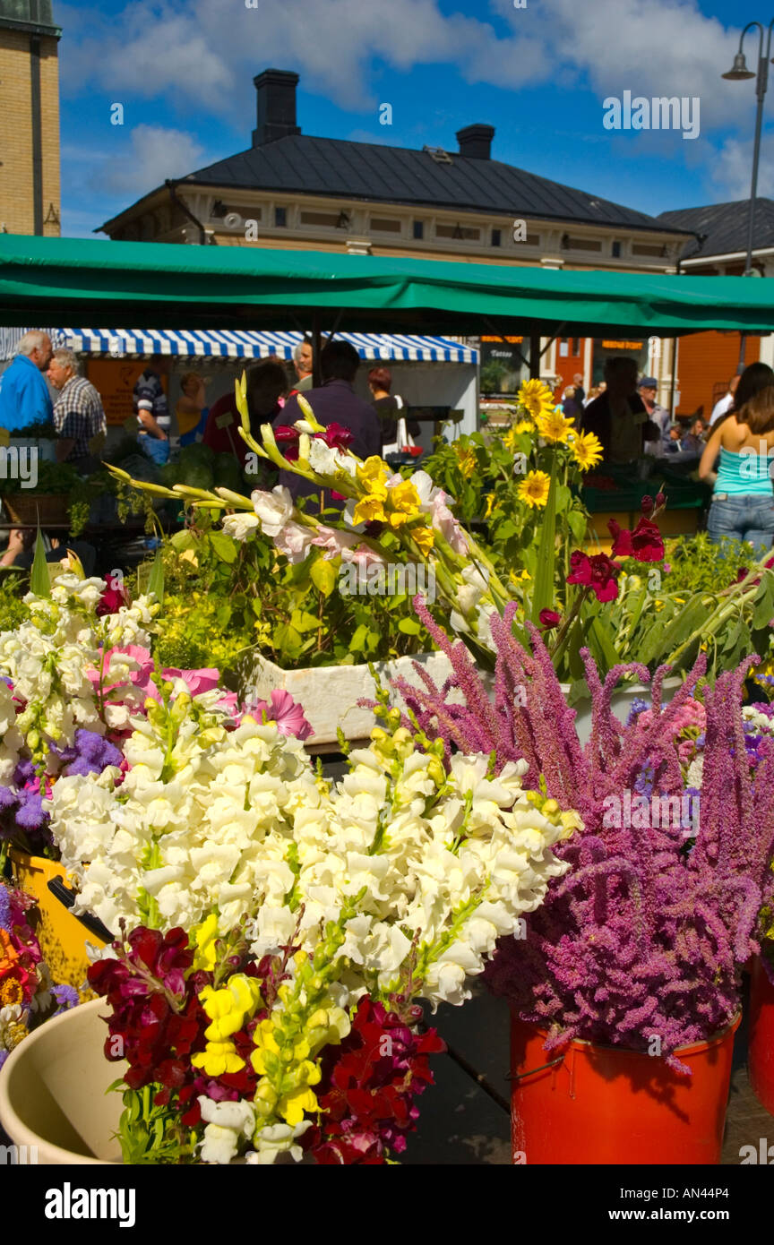 Des fleurs sur un marché Banque D'Images