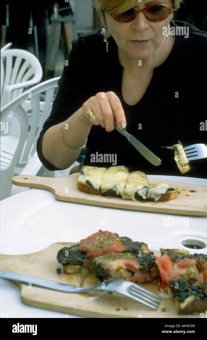 Bruschetta de manger à Venise Italie Banque D'Images