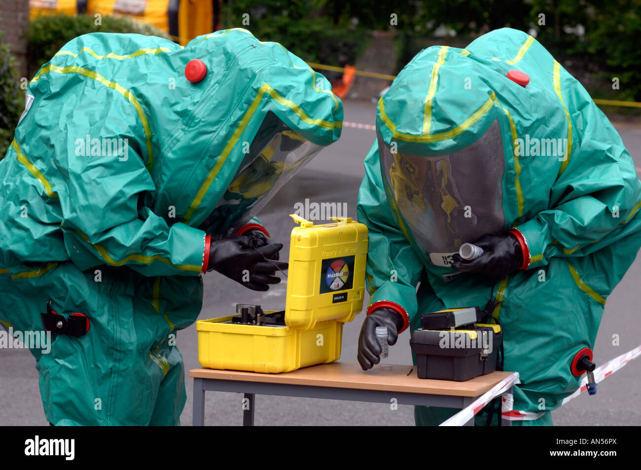 Les services d'urgence prennent part à une attaque chimique ou biologique, l'exercice, la Grande-Bretagne, Royaume-Uni Banque D'Images