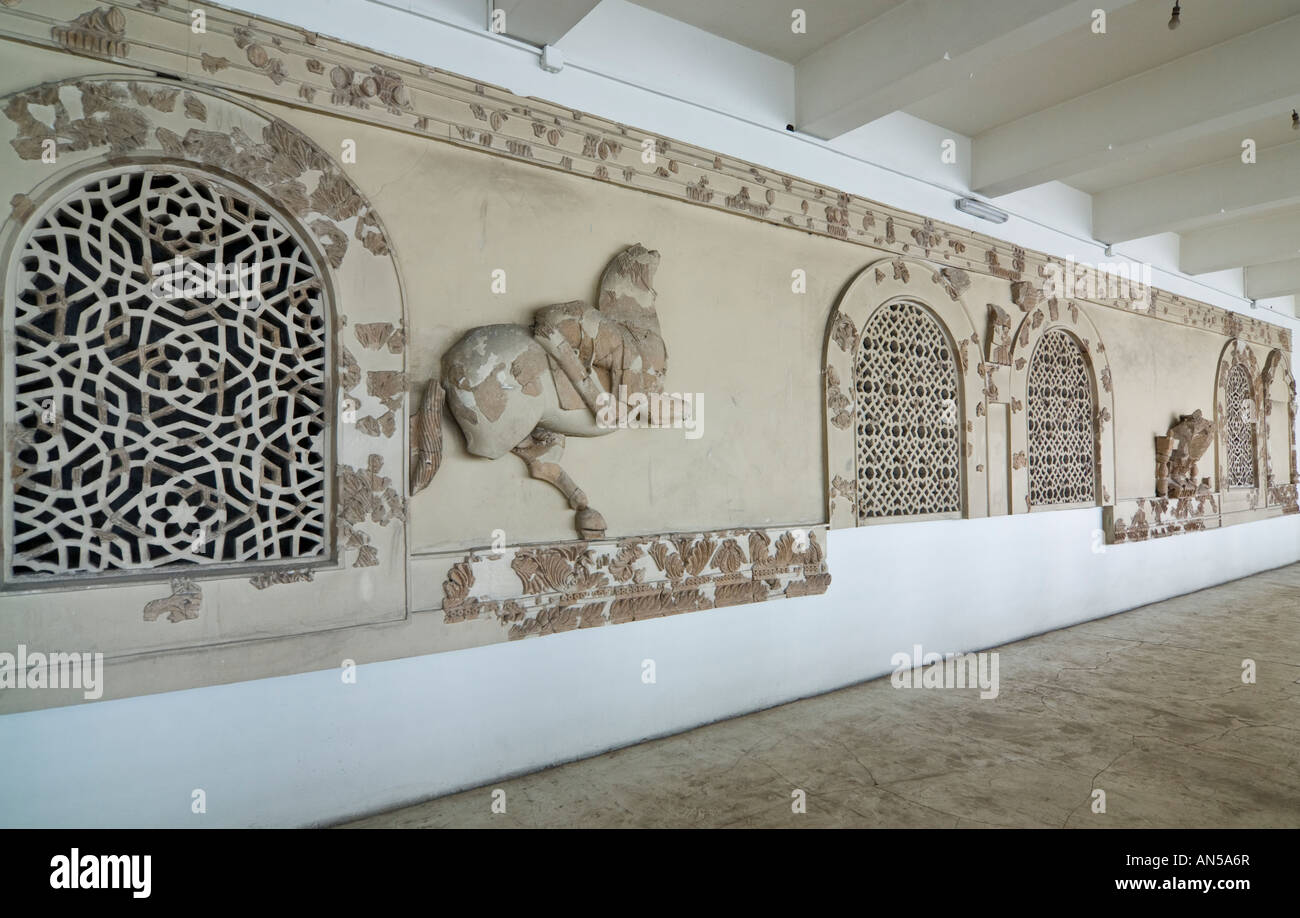 Façade reconstruite, Qasr al-Hayr West, la Syrie Banque D'Images