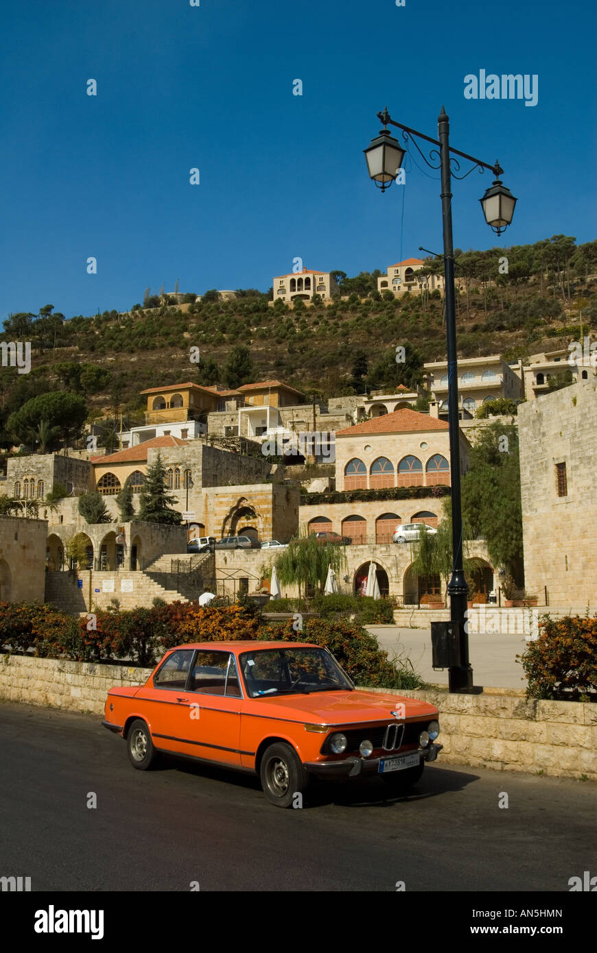 Voiture BMW classique à Deir Al Qamar Liban Moyen Orient Banque D'Images