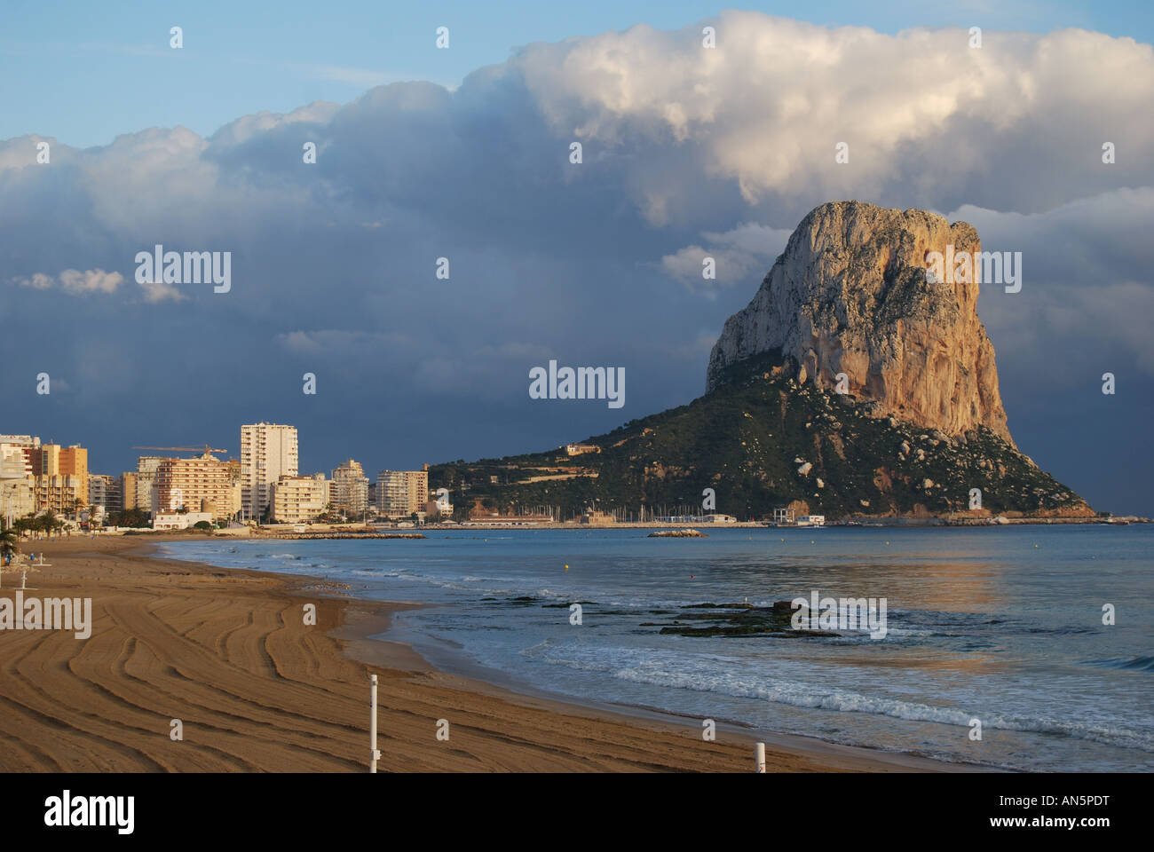 Plage Arenal-Bol, Calpe, Costa Blanca, Alicante Province, Espagne Banque D'Images