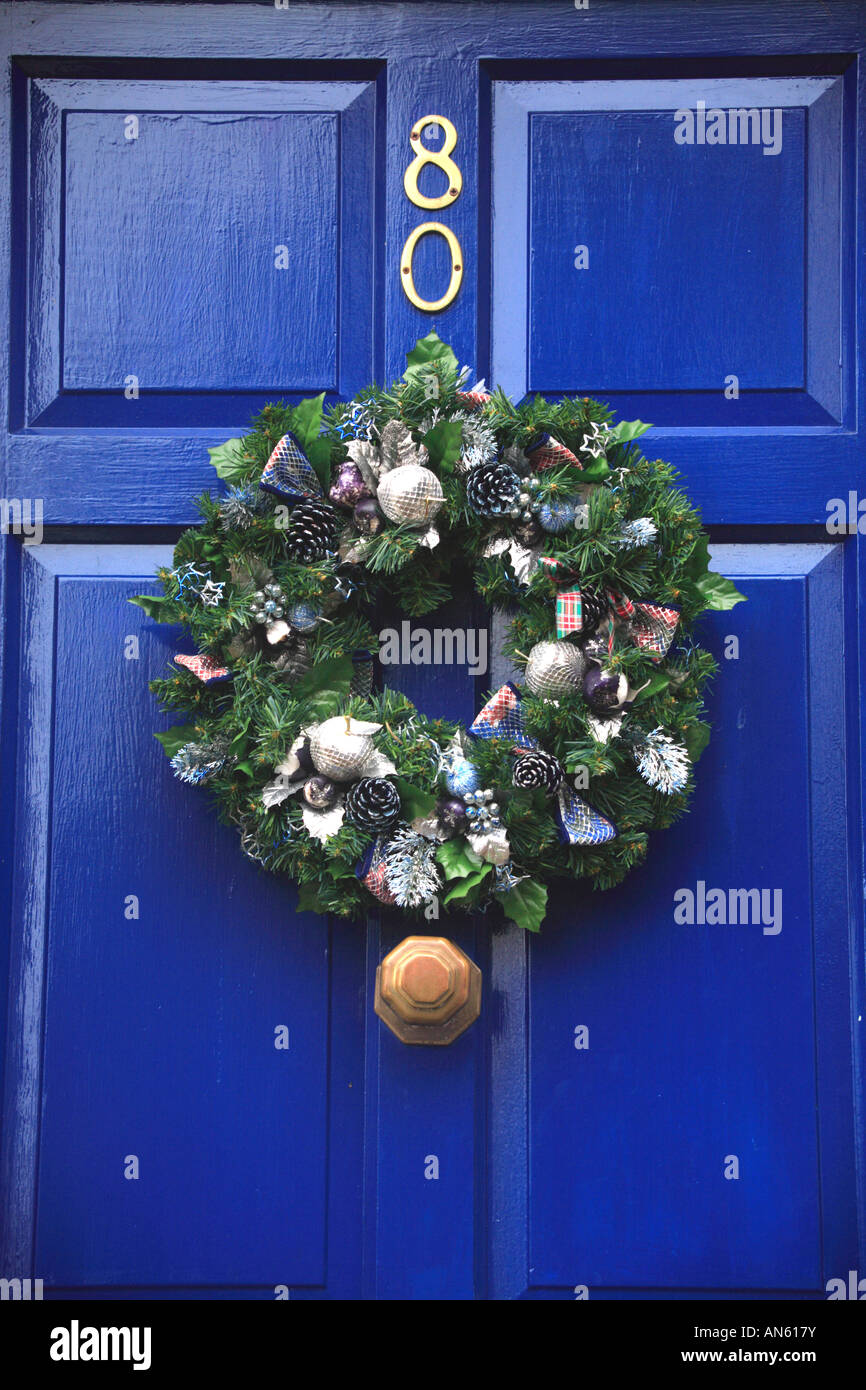 Guirlande de Noël porte bleue Banque D'Images