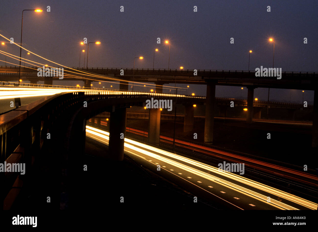 L'autoroute nationale Pays-bas Hollande Amsterdam La Haye et Rotterdam neon light night Banque D'Images
