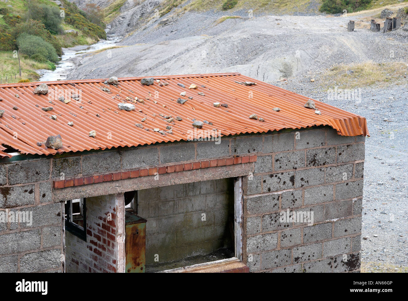 Balance à l'abandon à l'ancienne carrière à la mi-Galles Banque D'Images